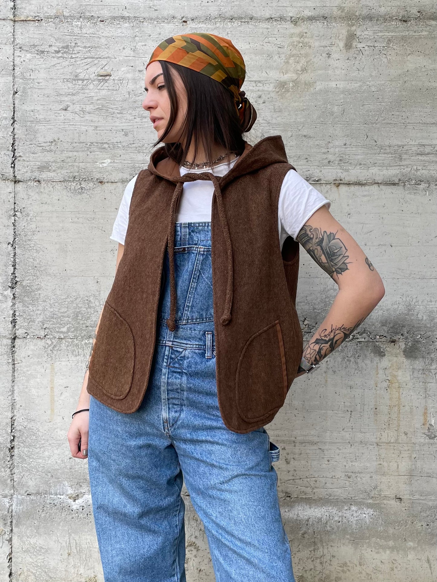 Gilet double face sartoriale con cappuccio