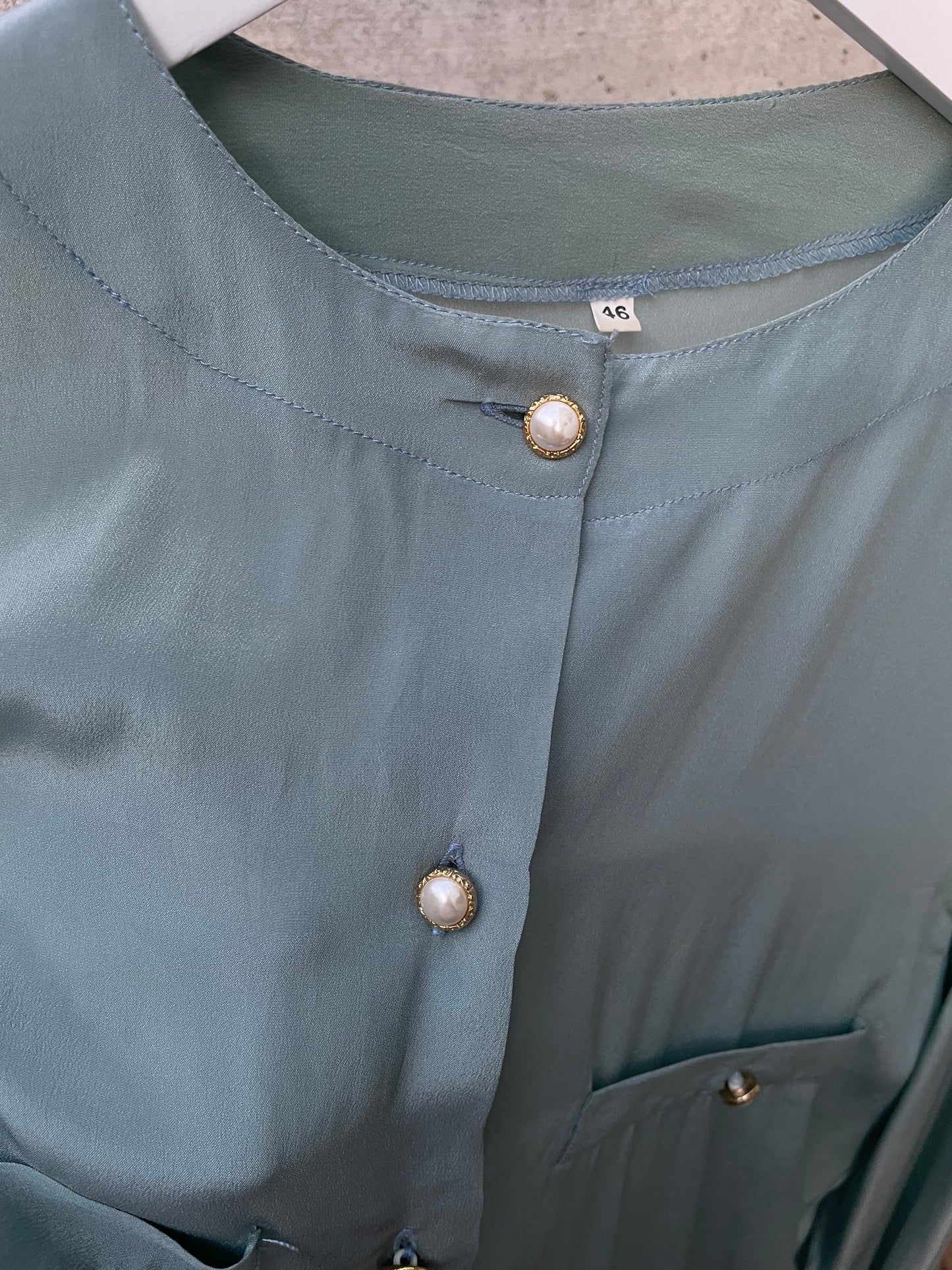 Camicia turchese in misto seta con bottoni gioiello - taglia M