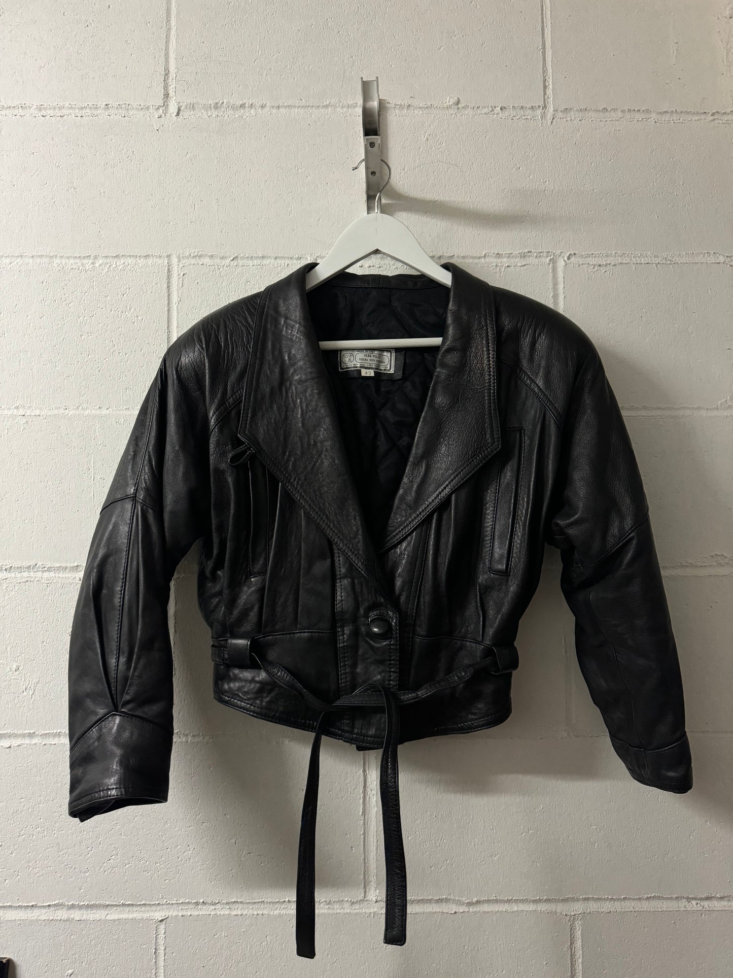 Giacca 80s crop in vera pelle nappata