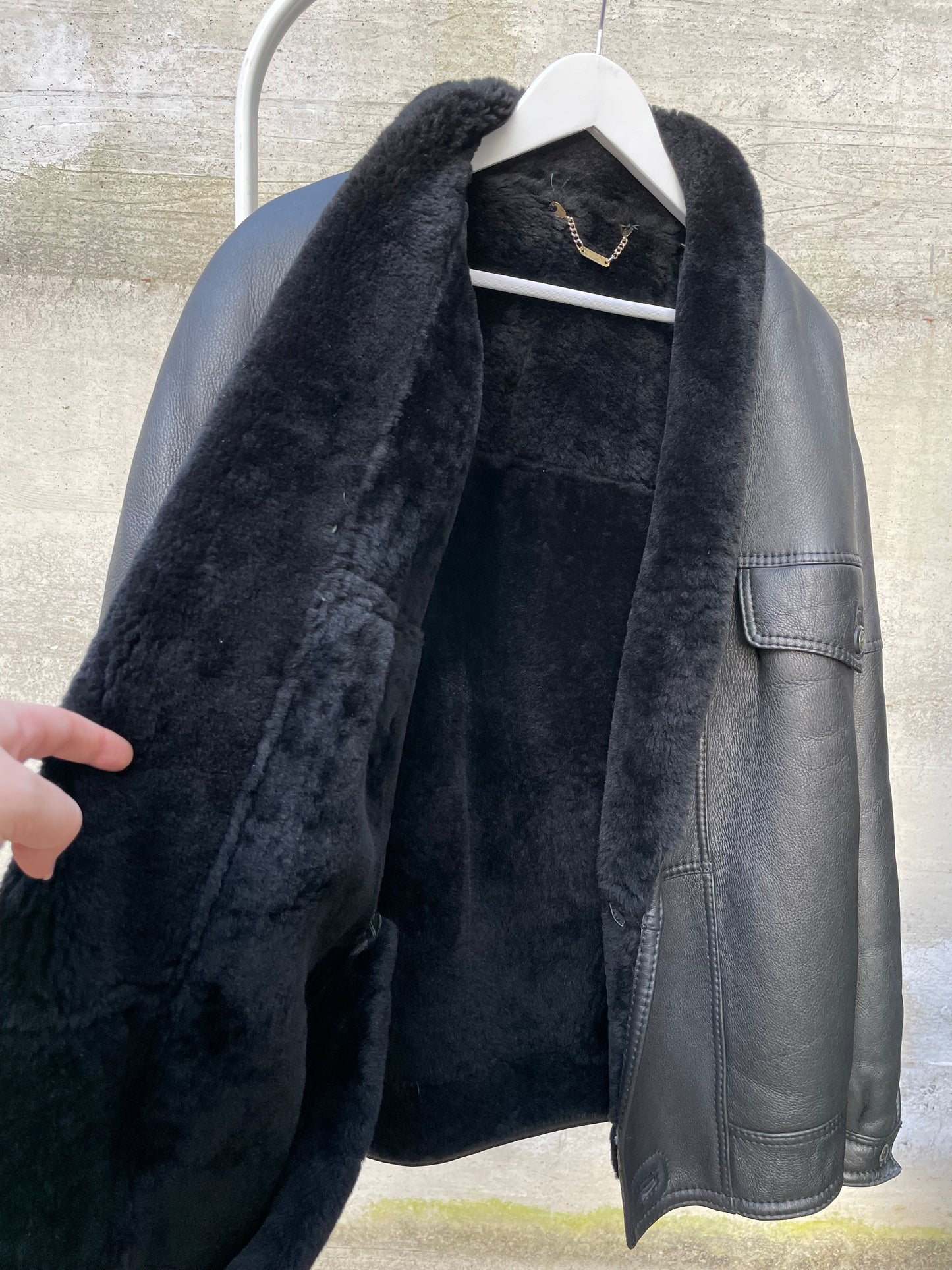 Montone originale Shearling modello bomber, esterno in pelle e interno a pelo raso