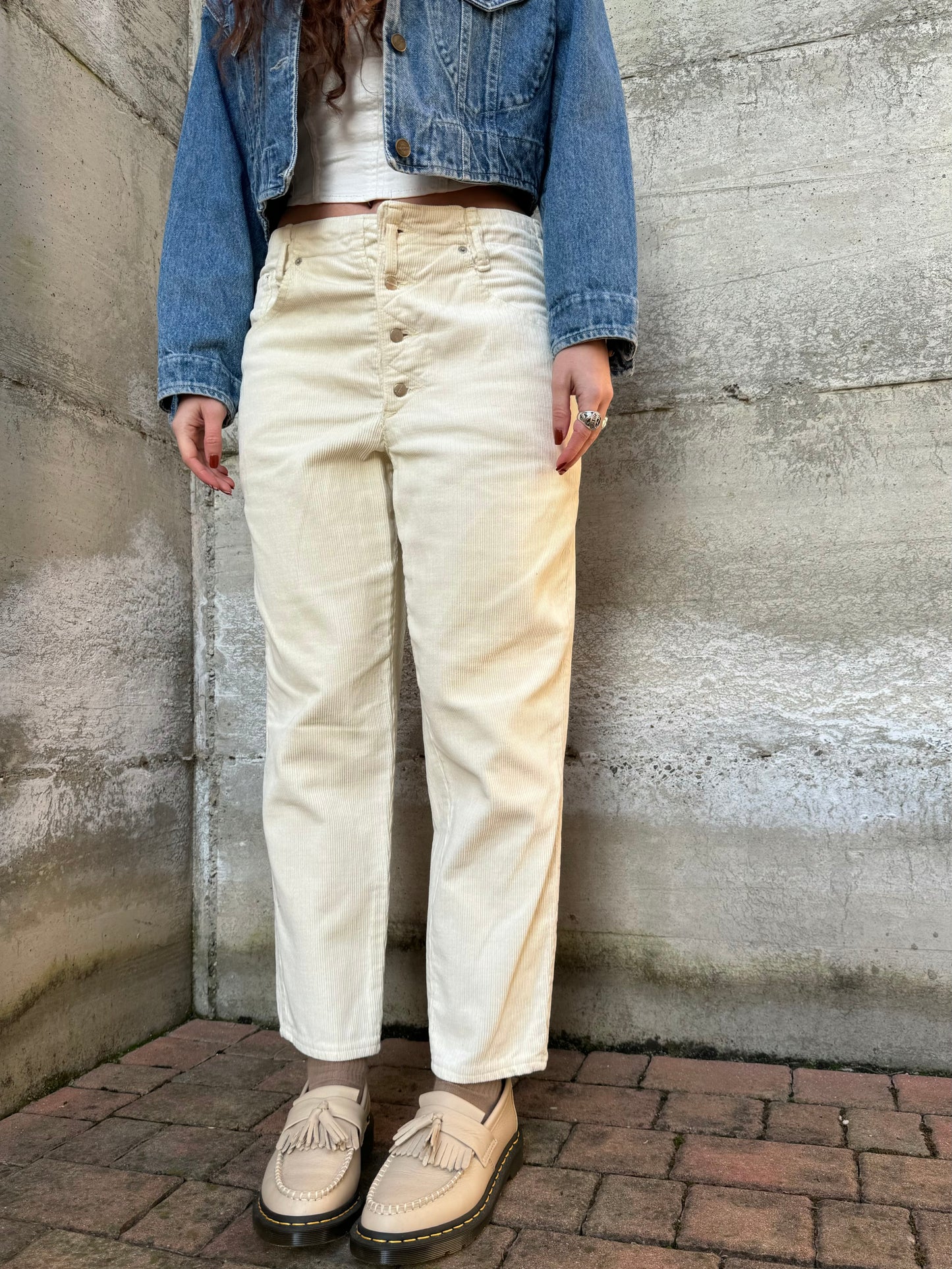 Pantalone AMERICANINO in velluto millerighe color burro