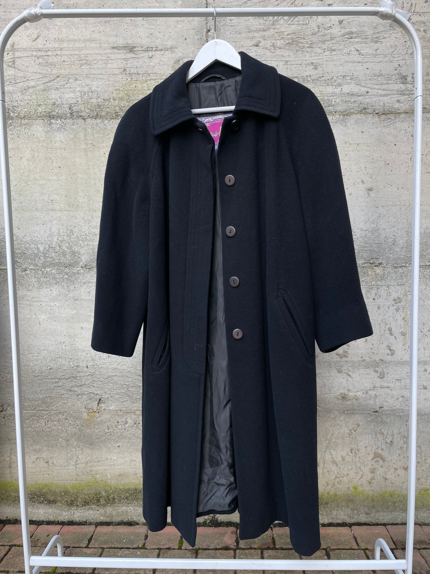 Cappotto nero sartoriale 100% lana vergine, taglia L