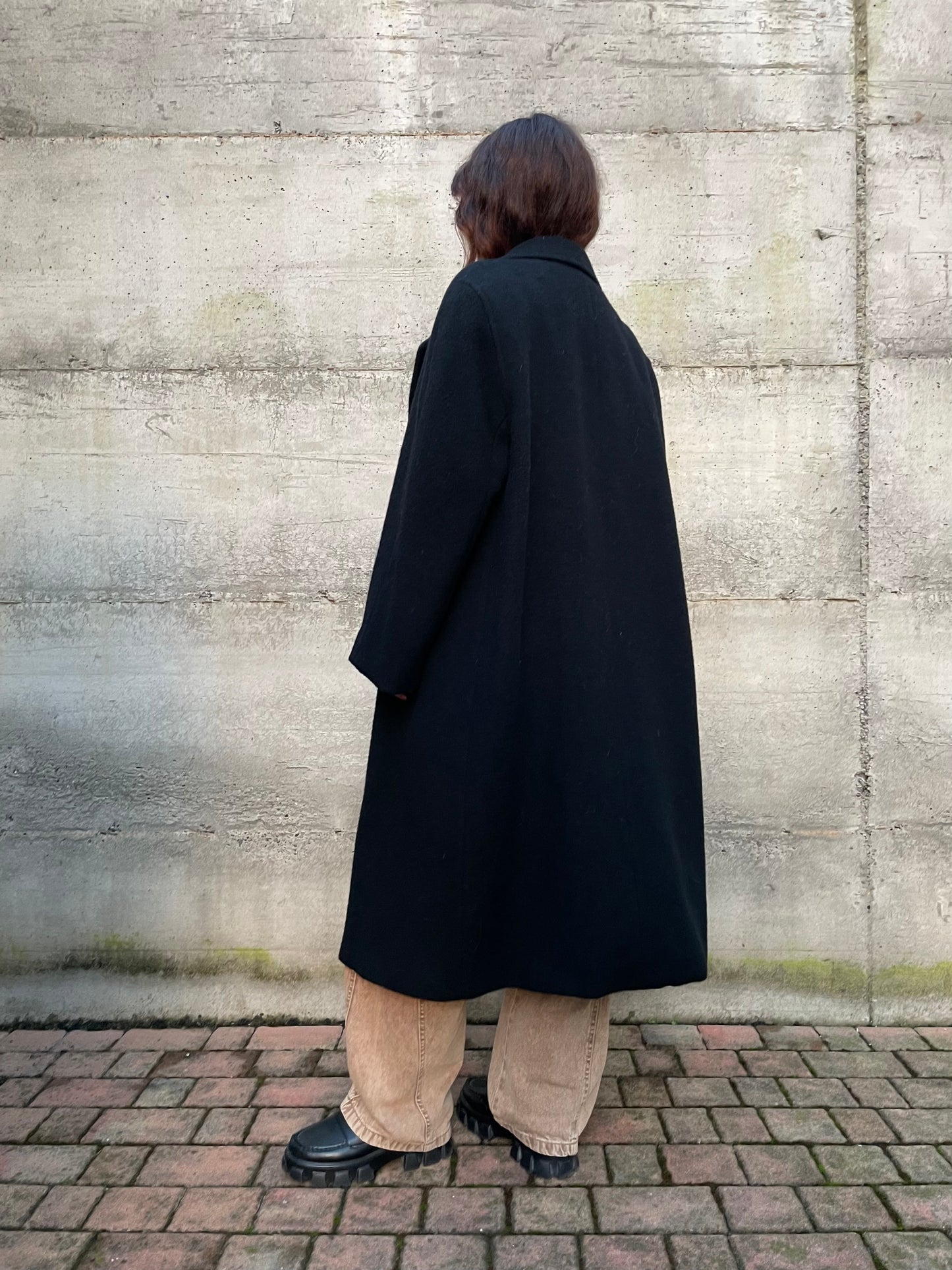 Cappotto nero sartoriale 100% lana, taglia L