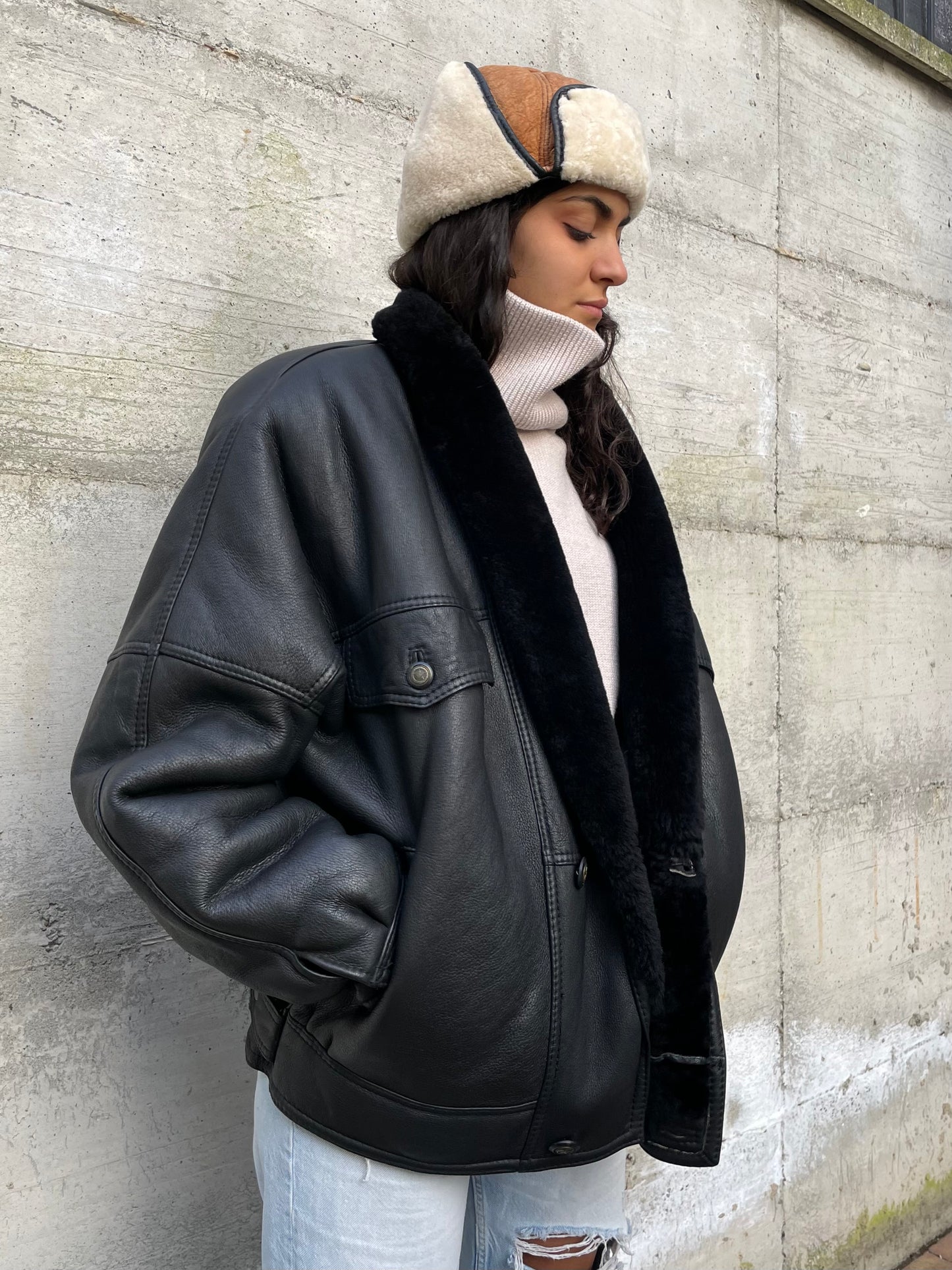 Montone originale Shearling modello bomber, esterno in pelle e interno a pelo raso
