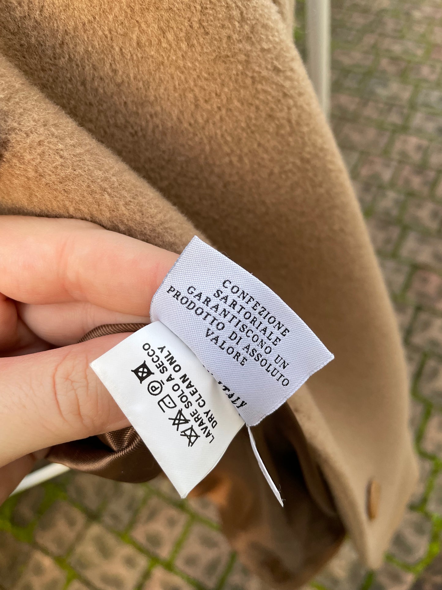 Cappotto sartoriale biscotto in pura lana vergine superfine