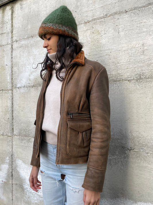 Montone Shearling originale modello slim anni 2000, esterno in nappa distressed e interno a pelo raso