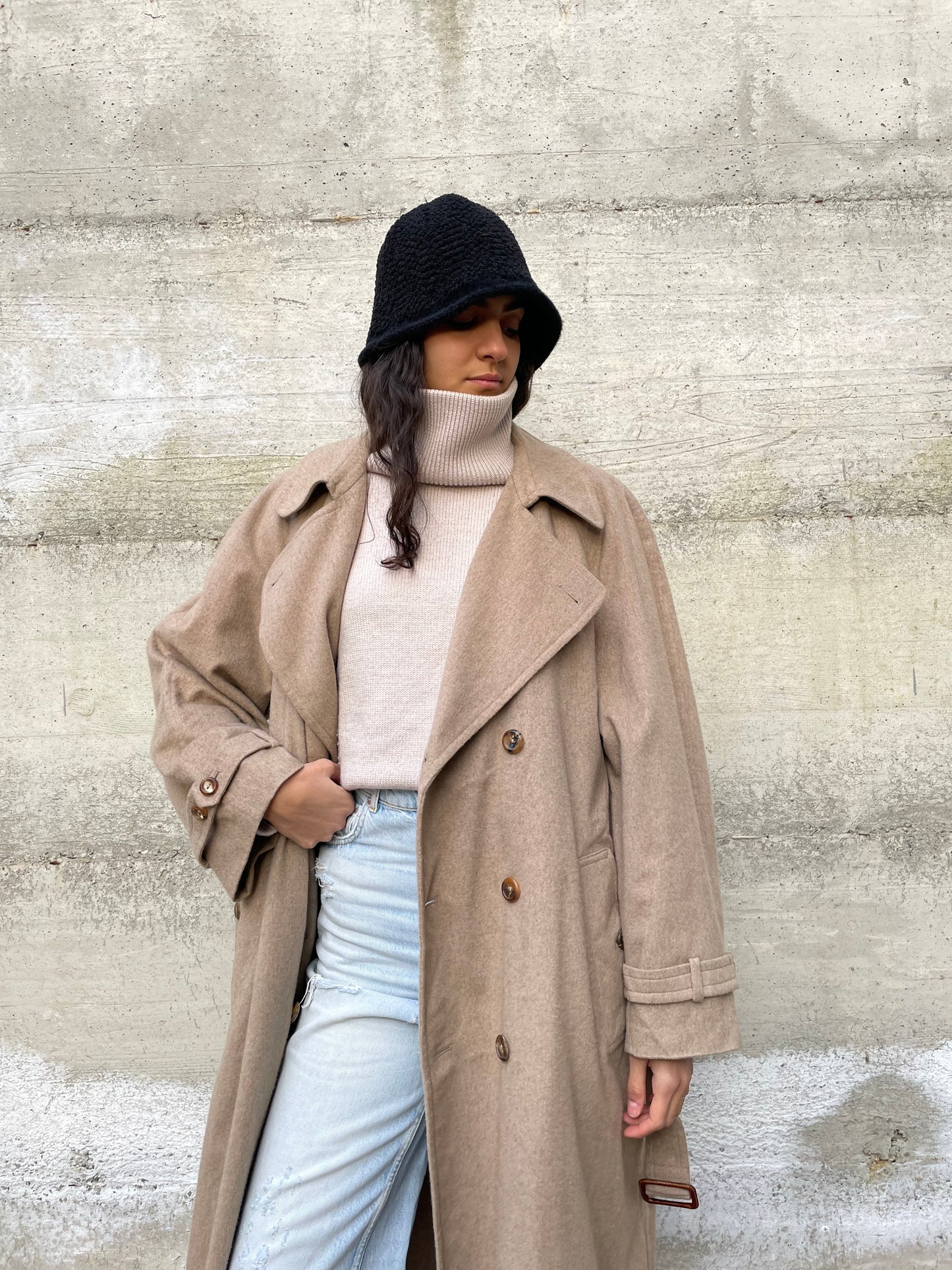 Cappotto sabbia AGNONA 100% cashmere, mezza fodera, con cintura. Taglia 48it uomo