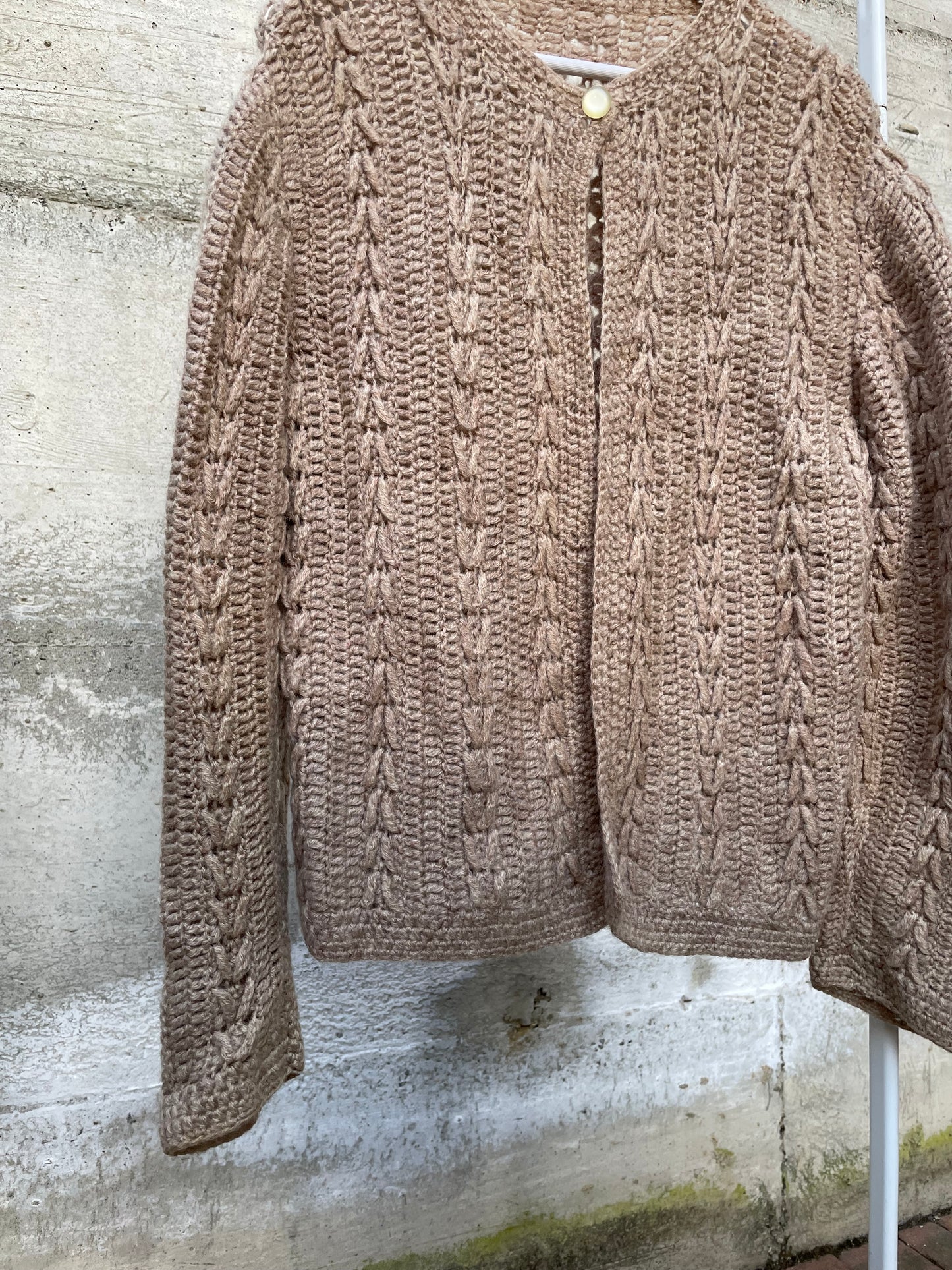 Cardigan crochet sabbia in lana