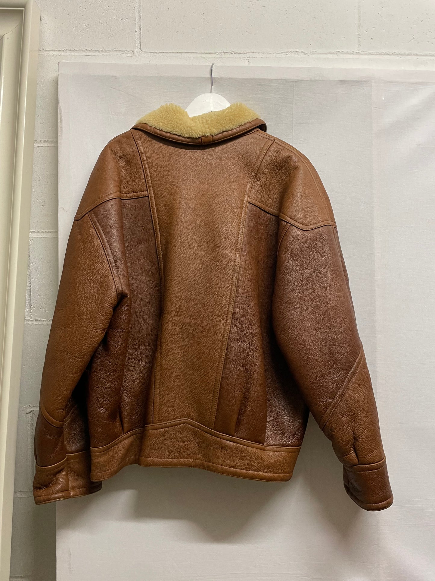 Montone Shearling originale esterno in pelle e interno a pelo raso burro, taglia 50it uomo