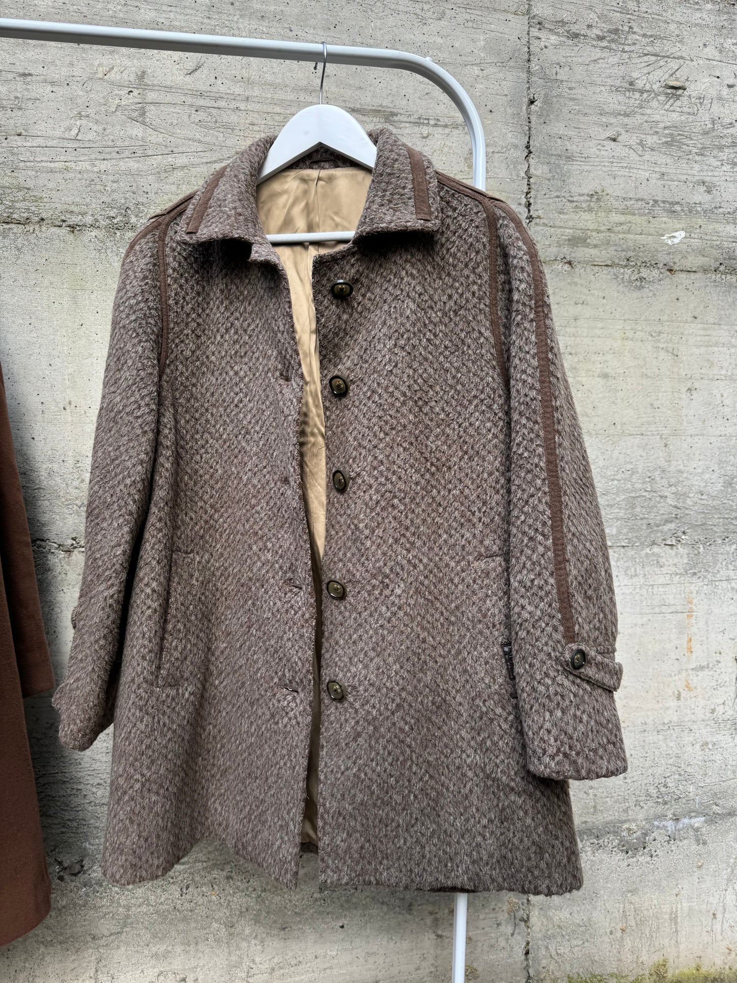 Cappottino Loden spigato color fango, misto lana e alpaca