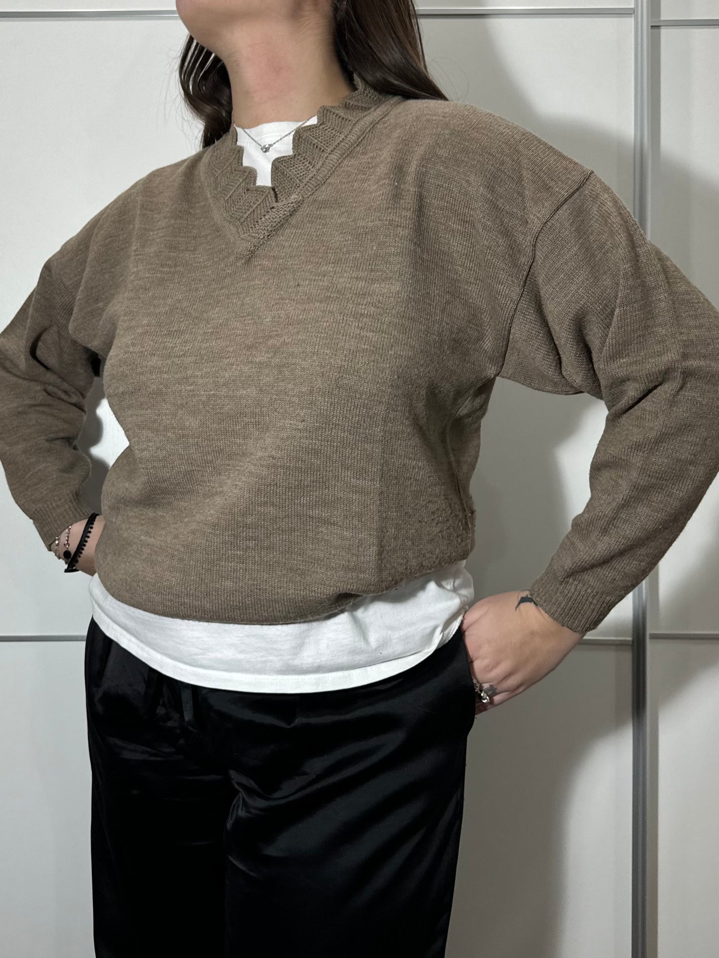 Pullover leggero in misto lana con scollo a V lavorato