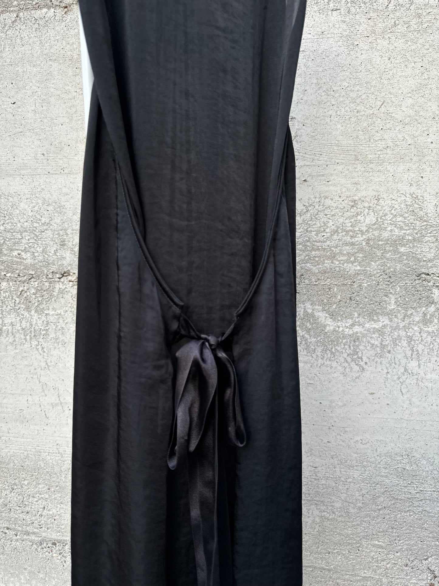 Abitino satinato nero, taglia M