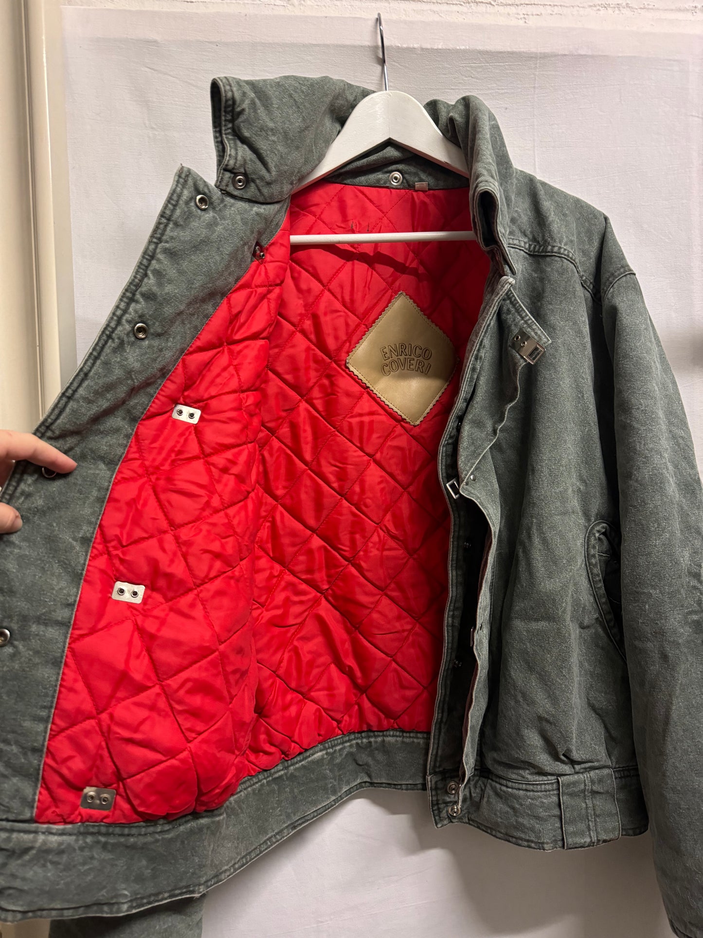 Bomber unisex trapuntato anni 80, in denim grigio con fodera rossa