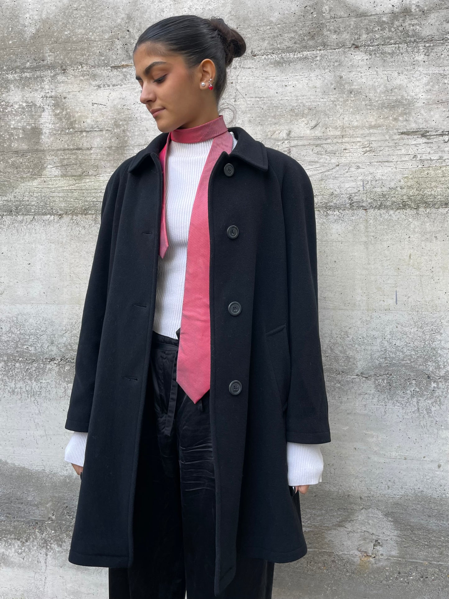 Cappotto nero sartoriale monopetto in pura lana